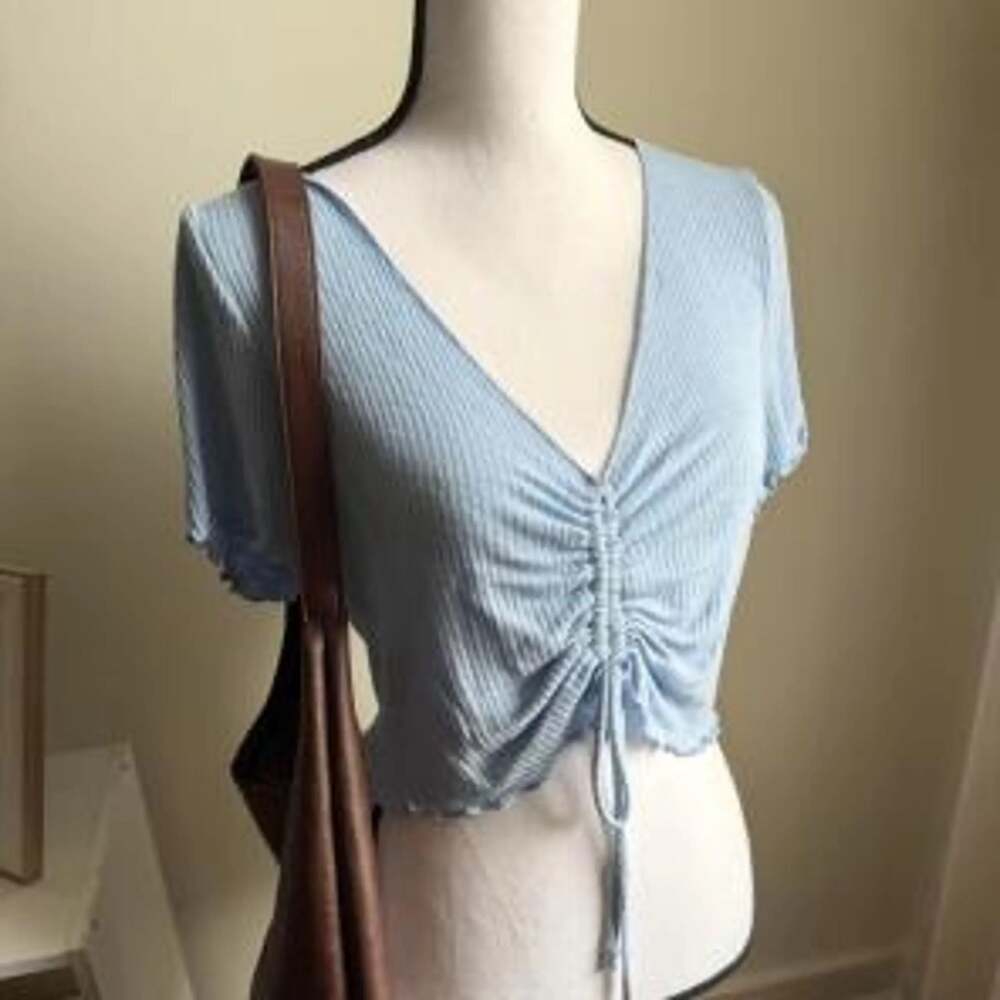 Maronie Women's Shirred V-Neck Crop T-Shirt in light blue size medium